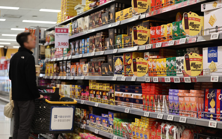 제과·아이스크림도 가격인하…롯데·빙그...